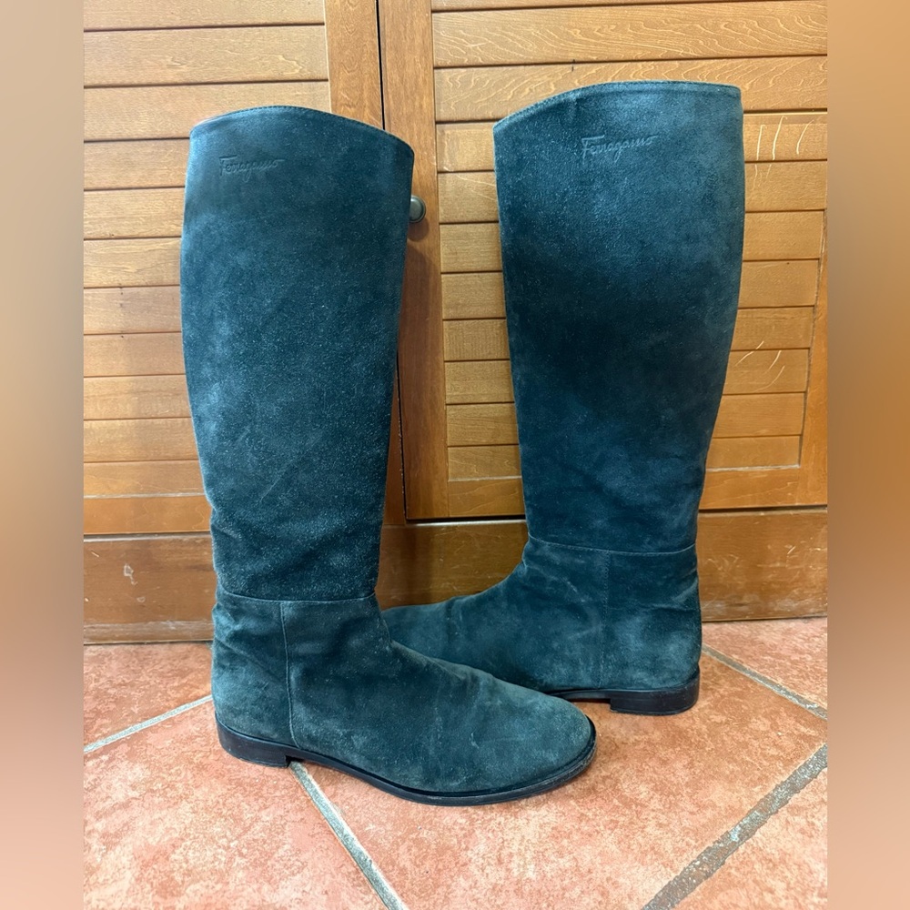Ferragamo black suede boots size 8.5